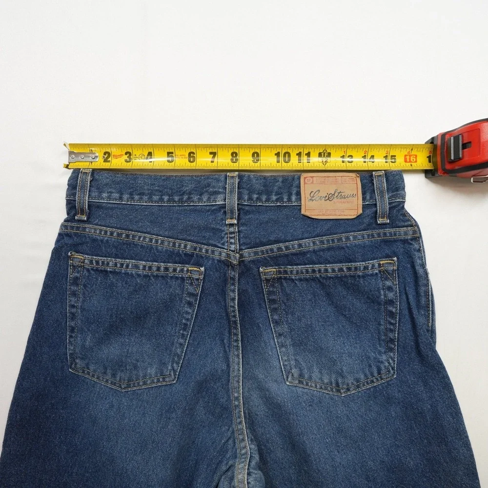 Levi's Strauss Signature Vintage Y2K 2005 Mens fits 31x33  Relaxed Fit Dark Blue